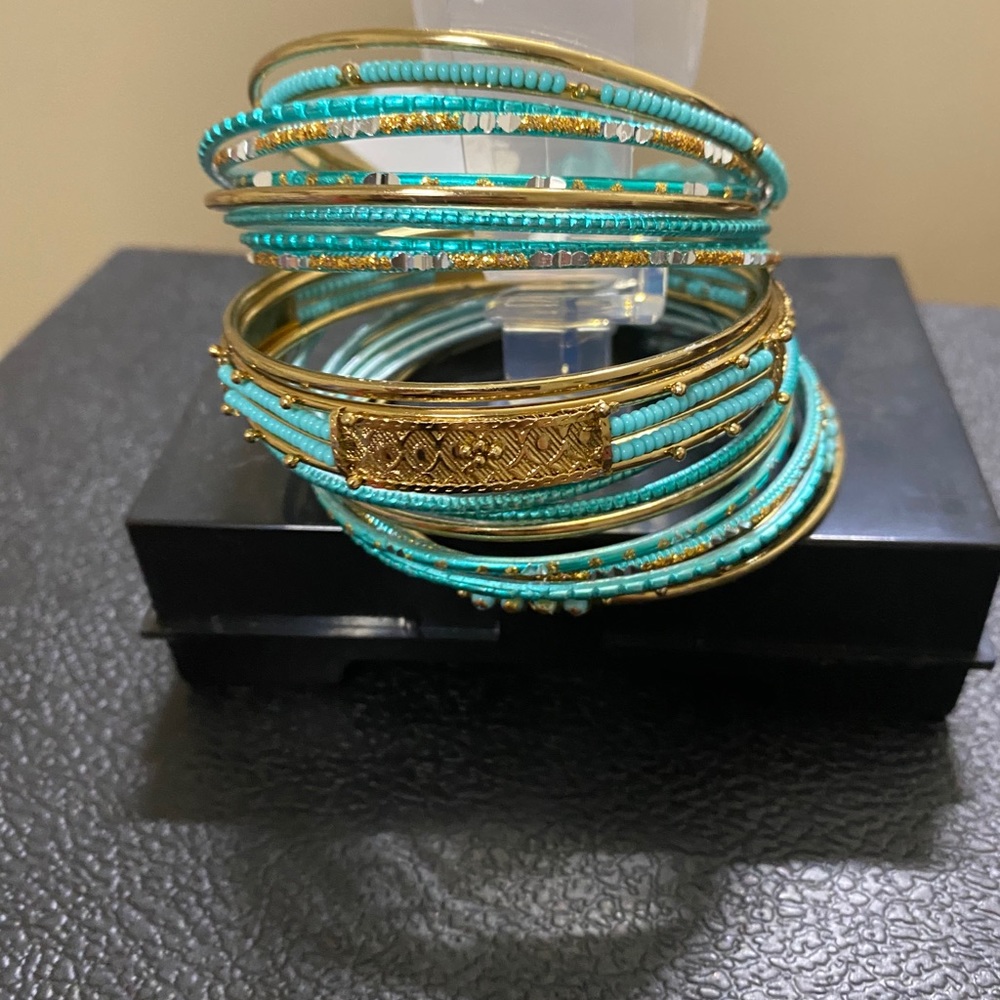 Turquoise bracelets - Picture 11 of 13